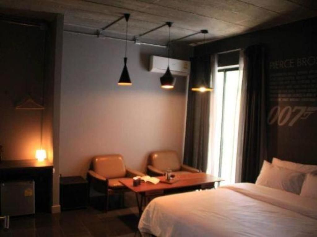 Pyur Otel Chiang Mai Esterno foto